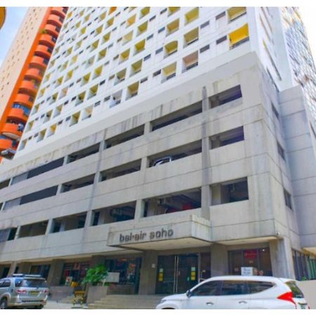 Oyo 769 Poblacion Suites Polaris Makati City Exteriör bild