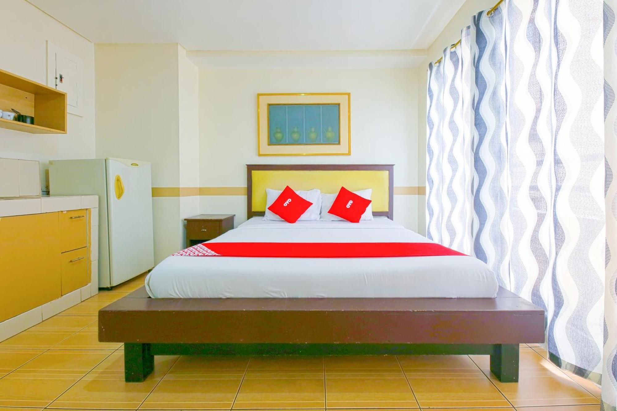 Oyo 769 Poblacion Suites Polaris Makati City Exteriör bild