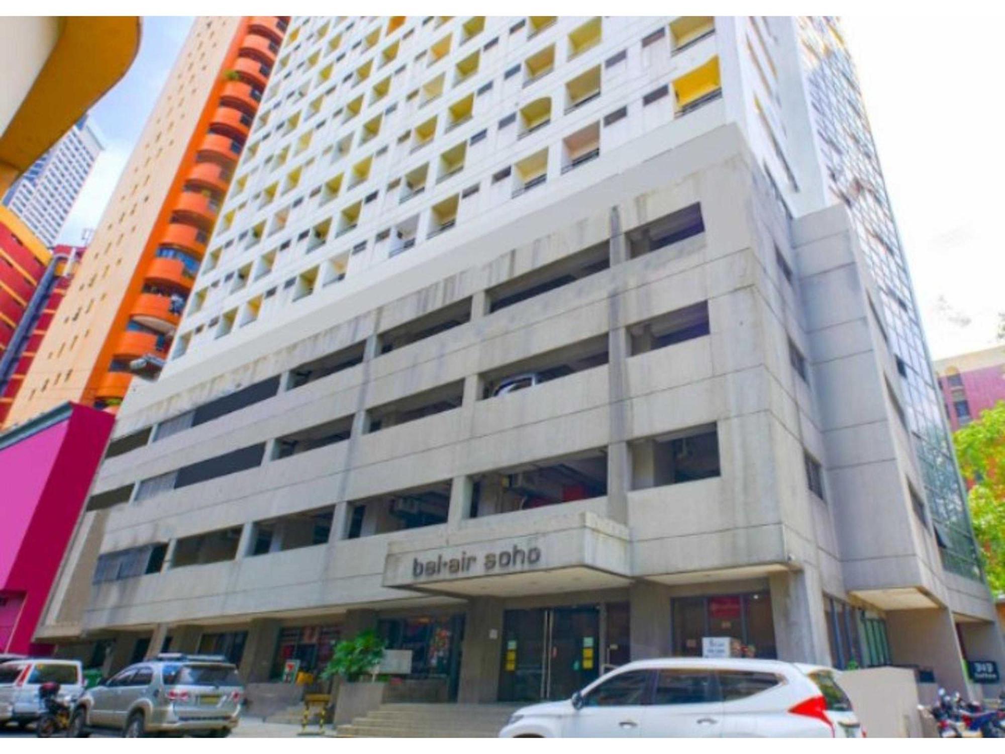 Oyo 769 Poblacion Suites Polaris Makati City Exteriör bild